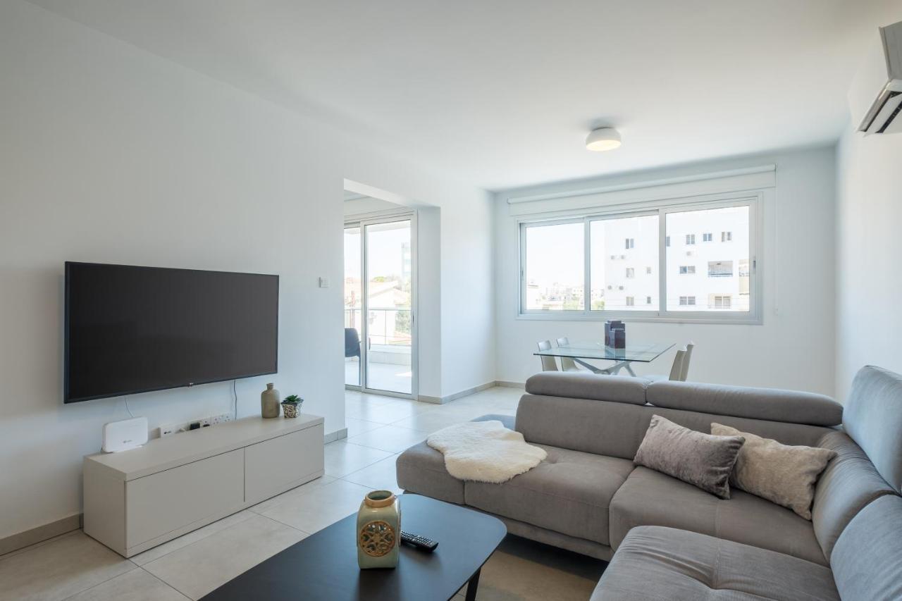 Solaar Apartments Faneromeni Larnaca Exterior photo