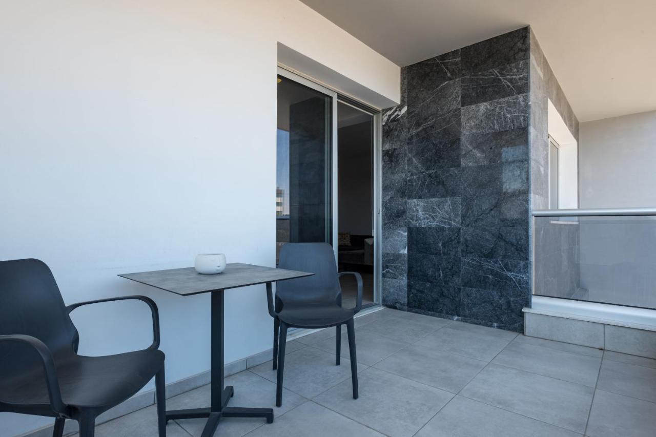 Solaar Apartments Faneromeni Larnaca Exterior photo