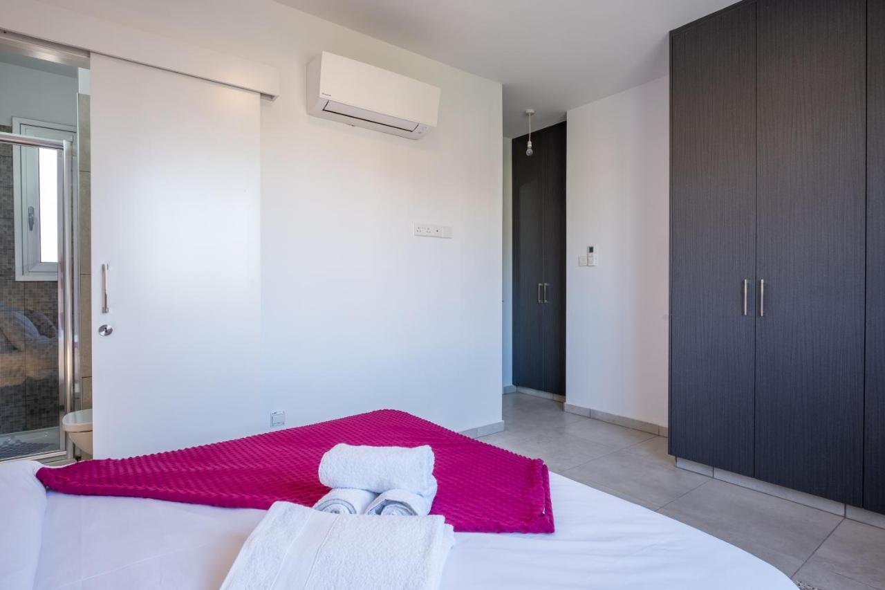 Solaar Apartments Faneromeni Larnaca Exterior photo